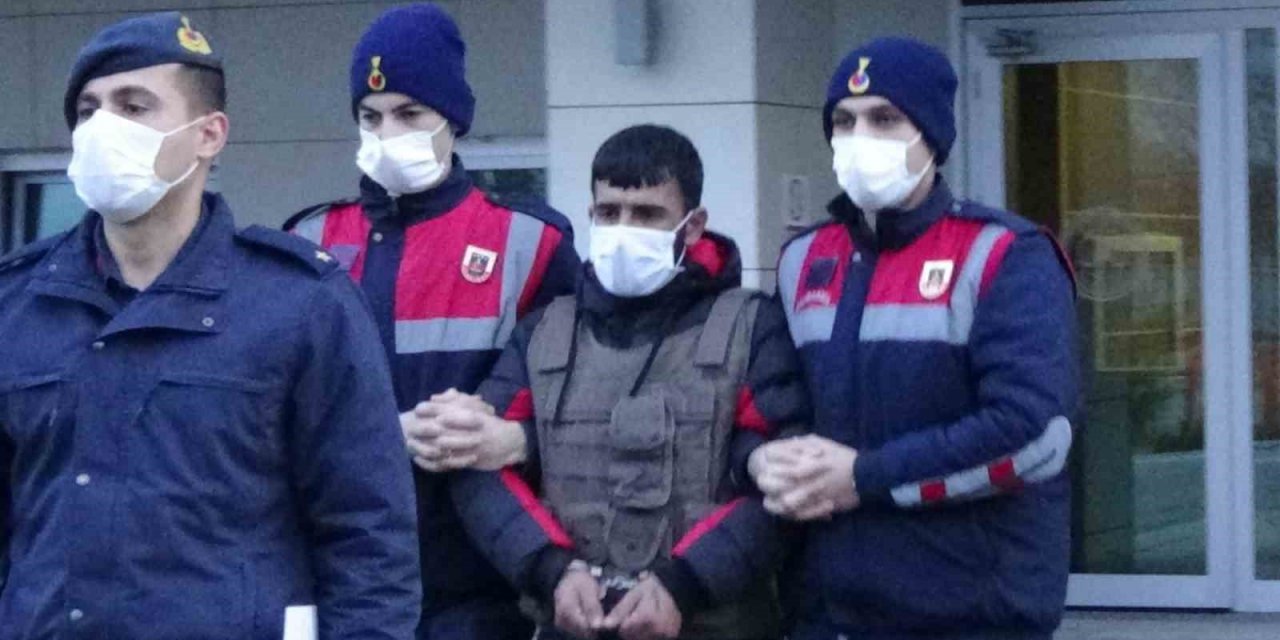 Ustasını 79 bıçak darbesiyle öldürmüştü, son savunmasında taciz iddiasında bulundu