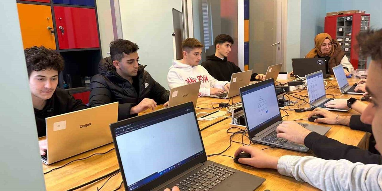 Dünyanın en popüler programlama dili akademi Beyoğlu’nda