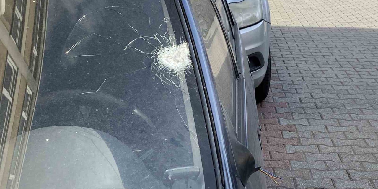 Fatih’te eski karısının uygunsuz fotoğraflarını gönderen şahsa kurşun yağdırdı