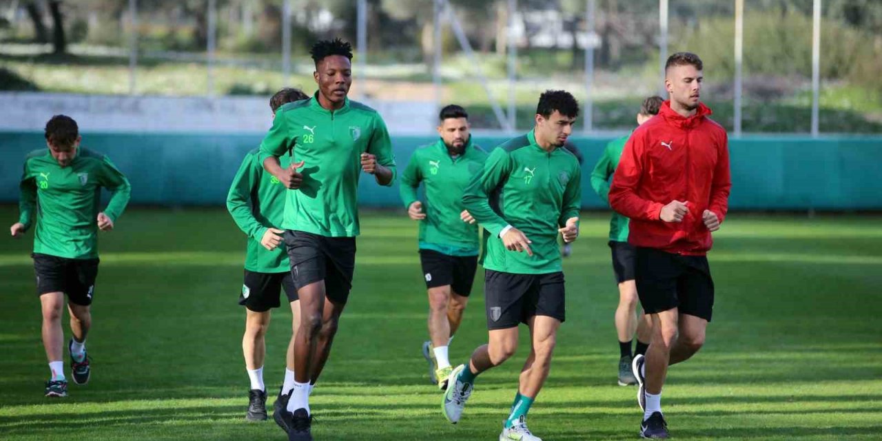 İsmet Taşdemir: "Maç oynamadan 6 puan alacak olan takımlar var"