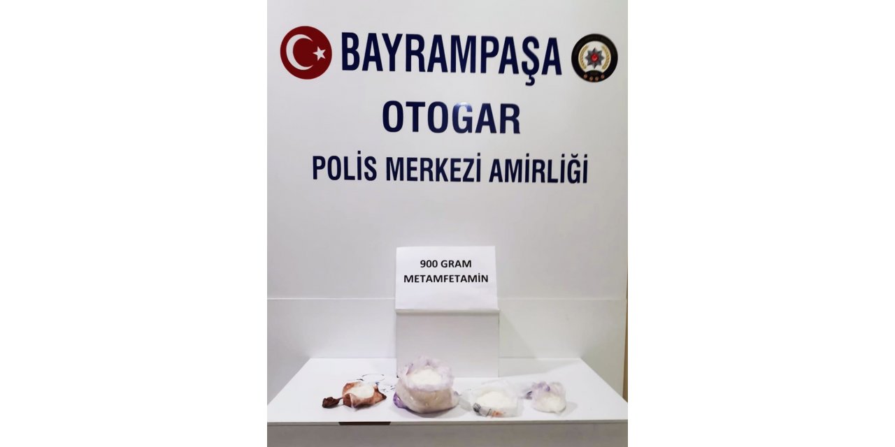 Saç kremi kutusunun içine 900 gram uyuşturucu madde saklayan 3 şahıs yakalandı