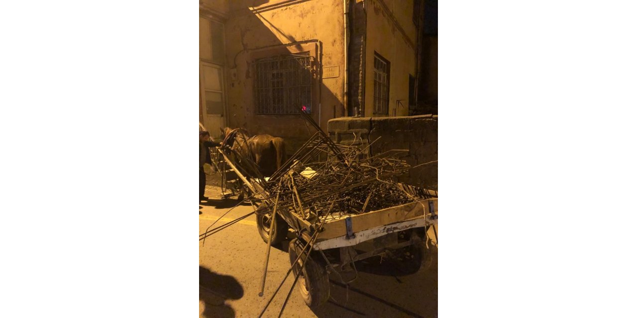 At arabasıyla inşaat malzemelerini çalıyordu, yakalandı