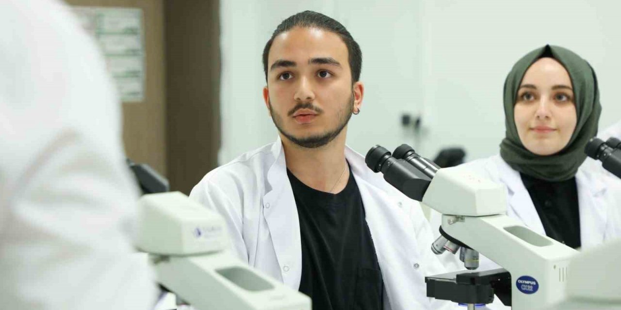 BARÜ’de akredite olan program sayısı 12 oldu