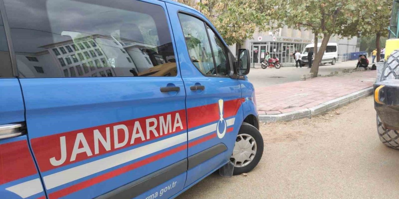 Depremzedeleri dolandıran 17 kişi yakalandı