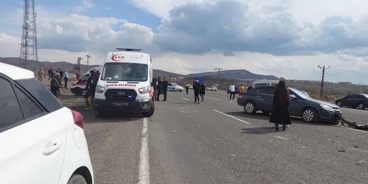 Bingöl’de trafik kazası: 5 yaralı