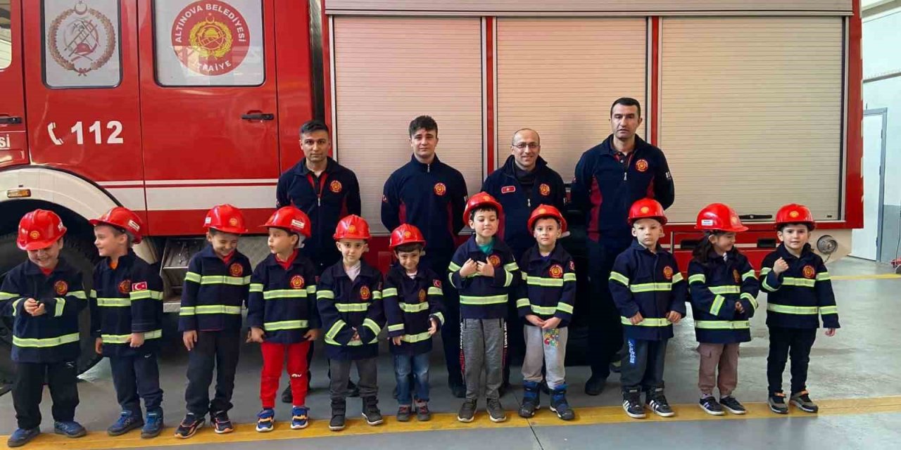 Yalova Altınova’da minik itfaiyecilere, deprem ve yangın eğitimi
