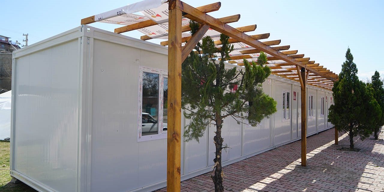 Ballıca prefabrik çarşı hizmete hazır