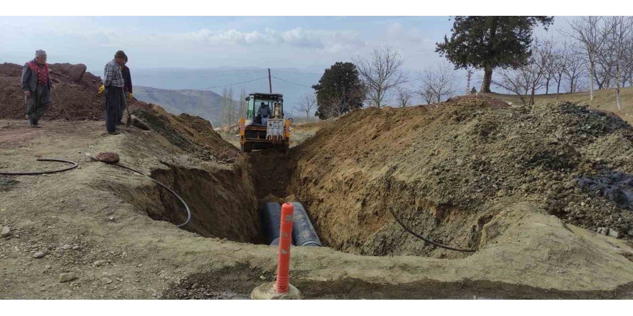 Depremden etkilenen mahallelerin altyapı çalışmaları devam ediyor