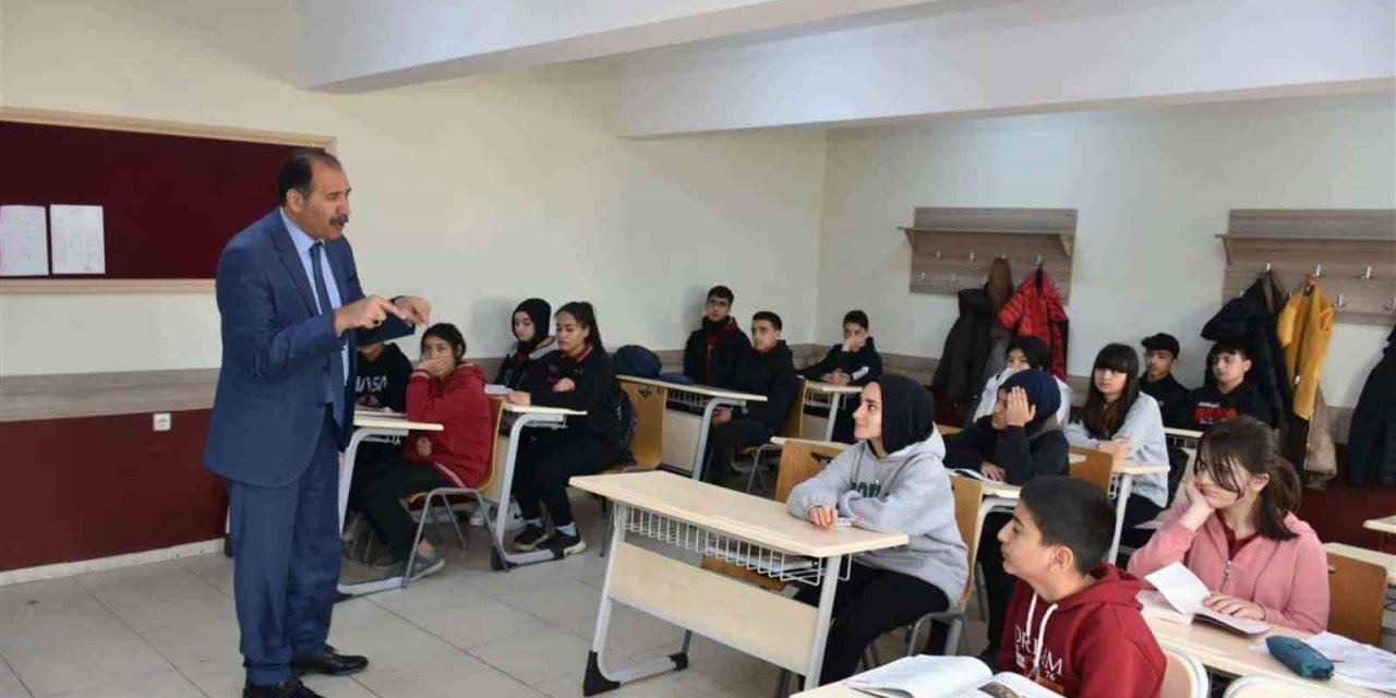 Gün, lise öğrencileriyle buluştu