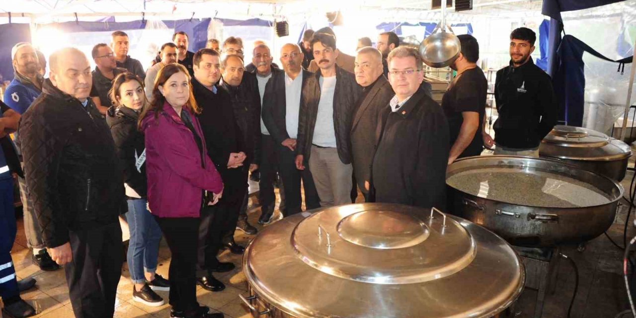 CHP Balçova ve Torbalı ekibi Osmaniye nöbetinde