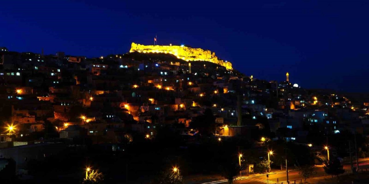 Mardin’de tarihi siluete etki eden cami ve medreseler aydınlatılacak