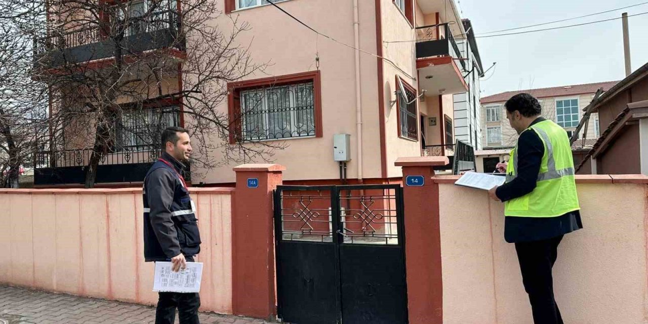 Riskli binaların tespit çalışması yapılmaya devam ediyor