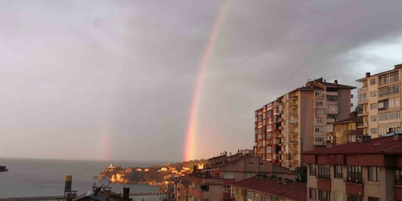 Yağmur sonrası gökkuşağı ortaya çıktı