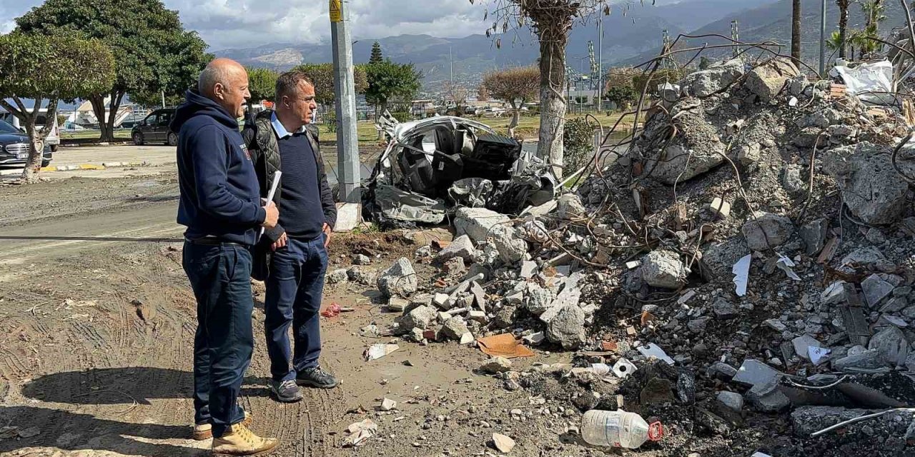 Prof. Dr. Öztürk: "Deprem nedeniyle İskenderun sahilinde 1 metre çökme var"