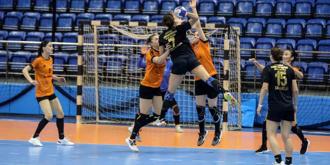 Yenimahalle, Üsküdar’ı tek farkla geçti