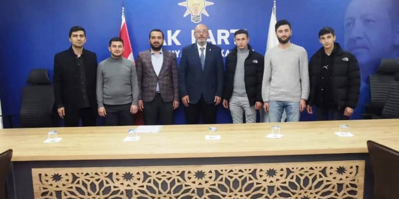 Aslanapa AK Parti İlçe Gençlik Kolları Başkanlığına Ahmet Ali Dönmez atandı