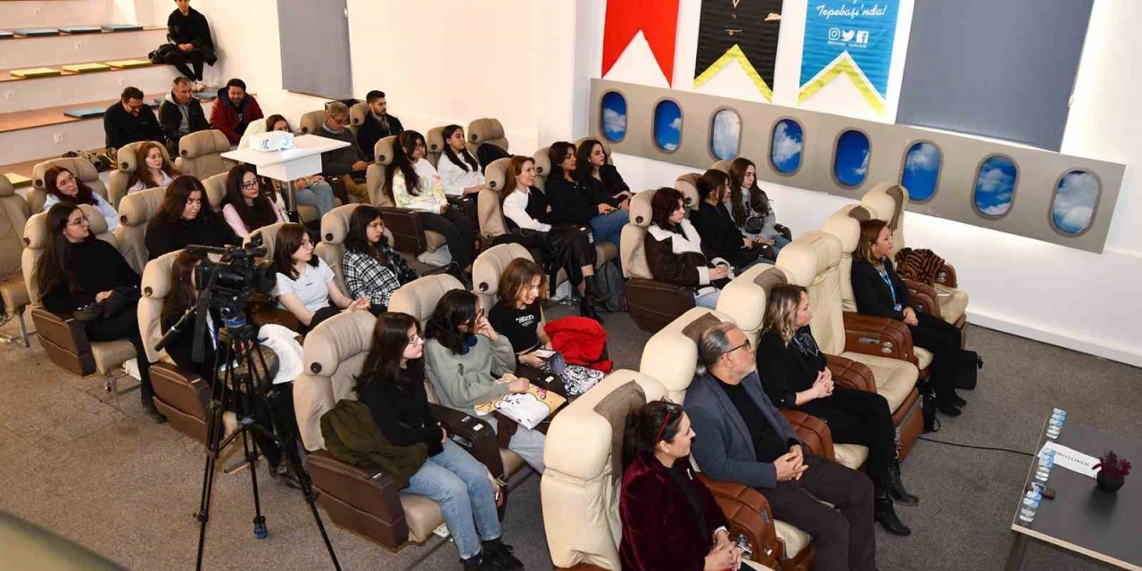 Dünya Havacı Kadınlar Haftası söyleşisi düzenlendi