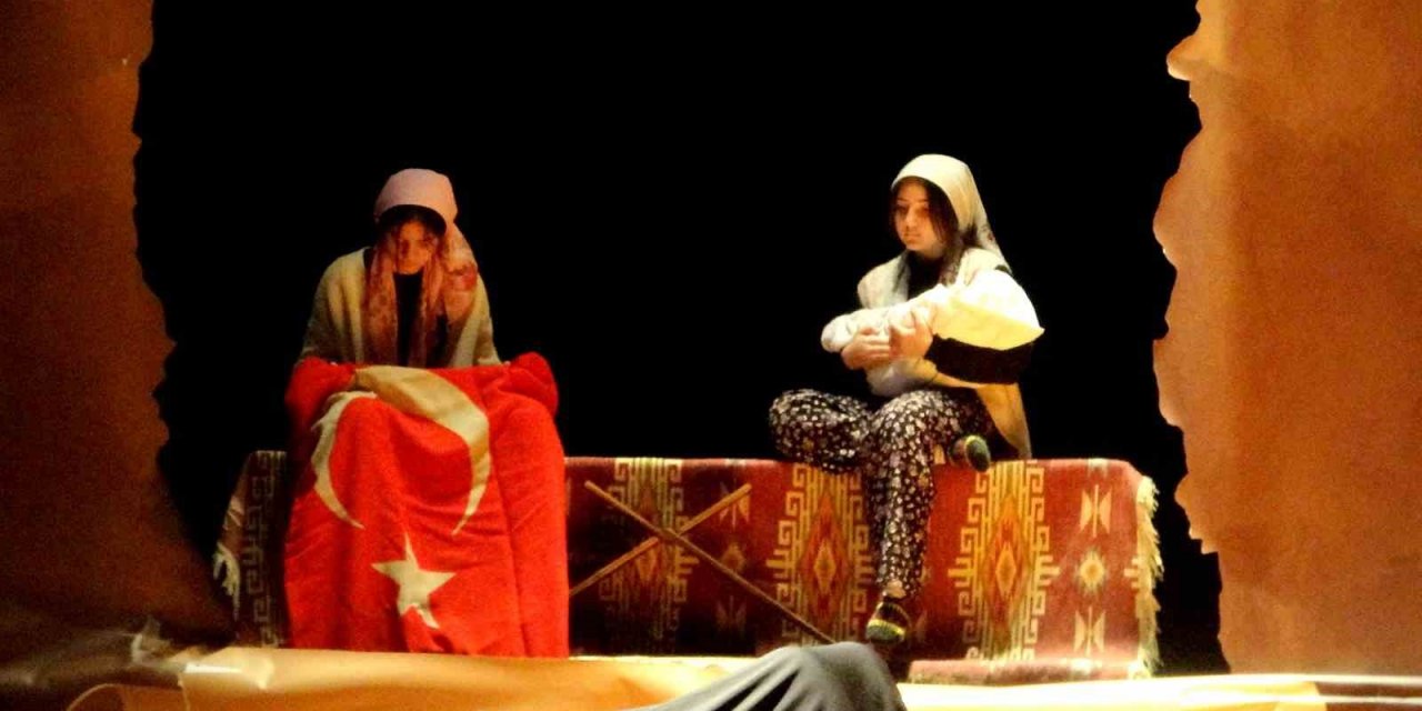 İstiklal Marşı’ın Kabulü’nün 102’inci yılı kutlandı