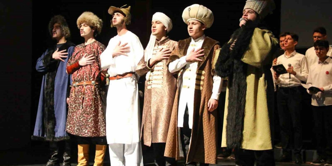 Akif Sivas’ta anıldı