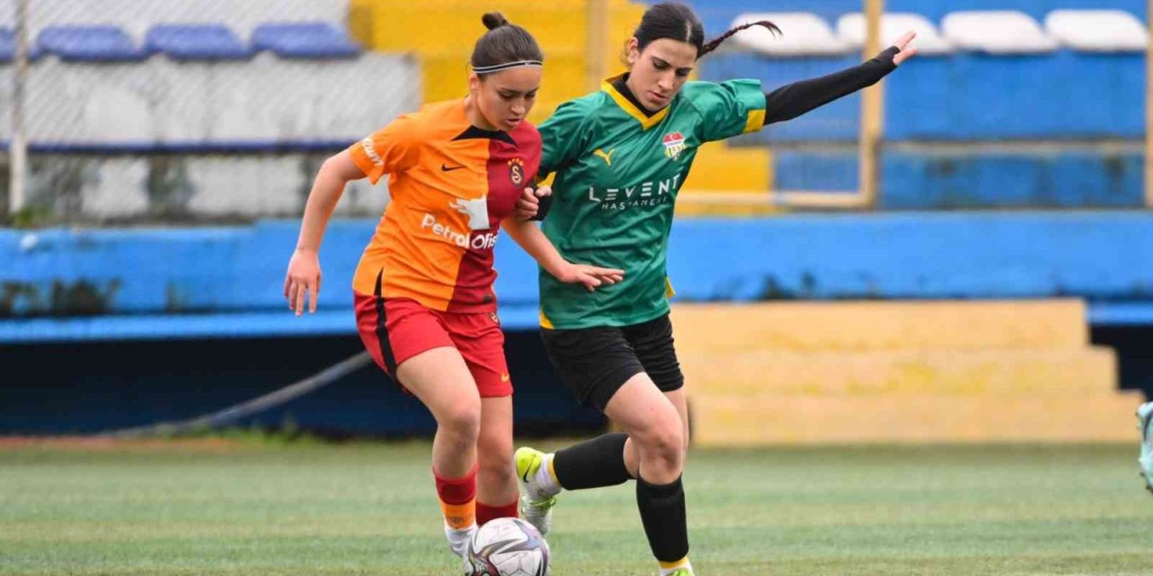 Turkcell Kadın Futbol Süper Ligi: Kireçburnu: 0 - Galatasaray Petrol Ofisi: 13