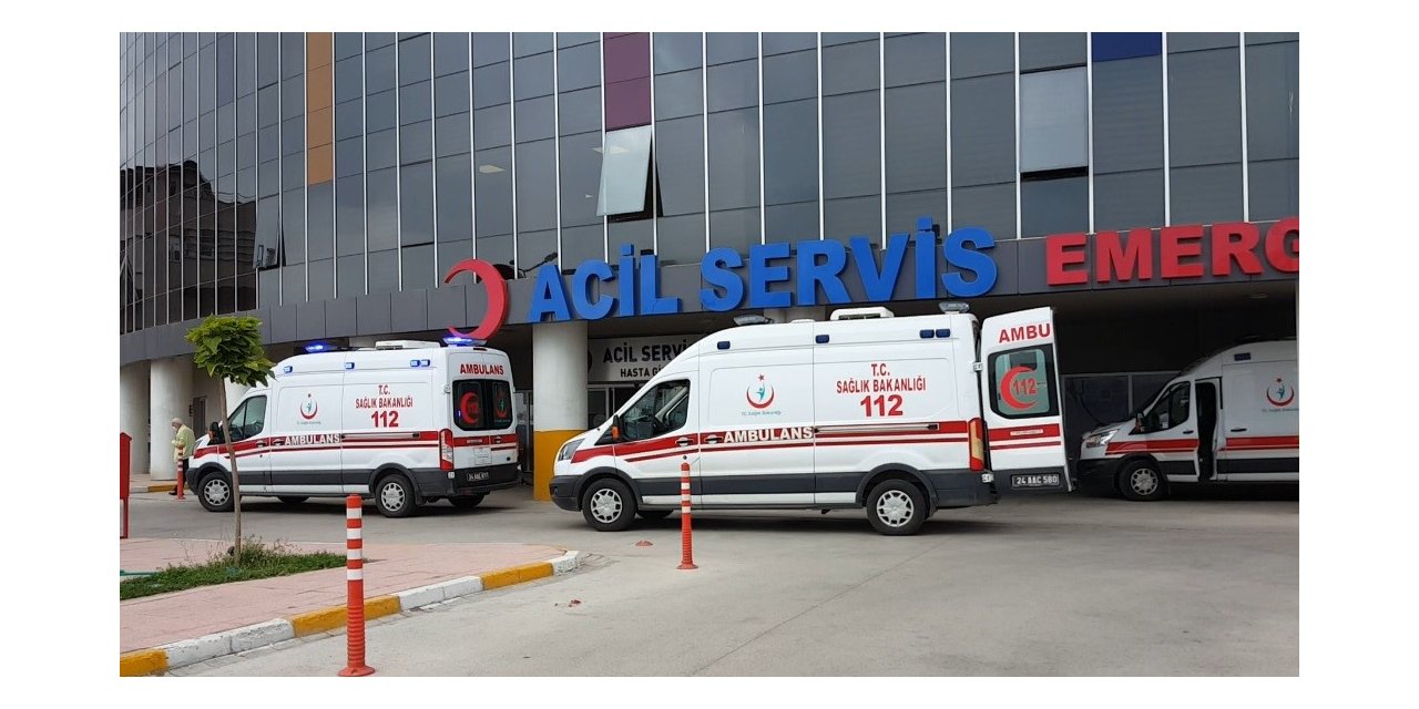 Erzincan’da trafik kazası: 4 yaralı