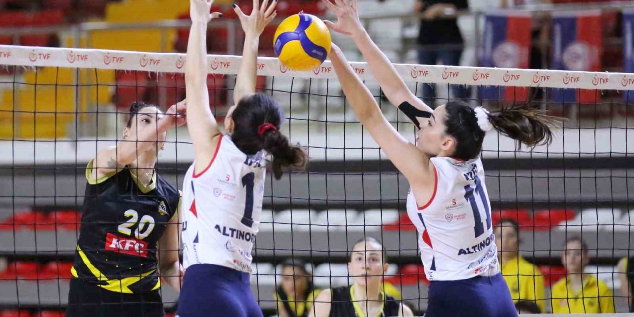 Sivas’ta TVF 2. Lig Kadınlar Çeyrek Final Etabı devam ediyor