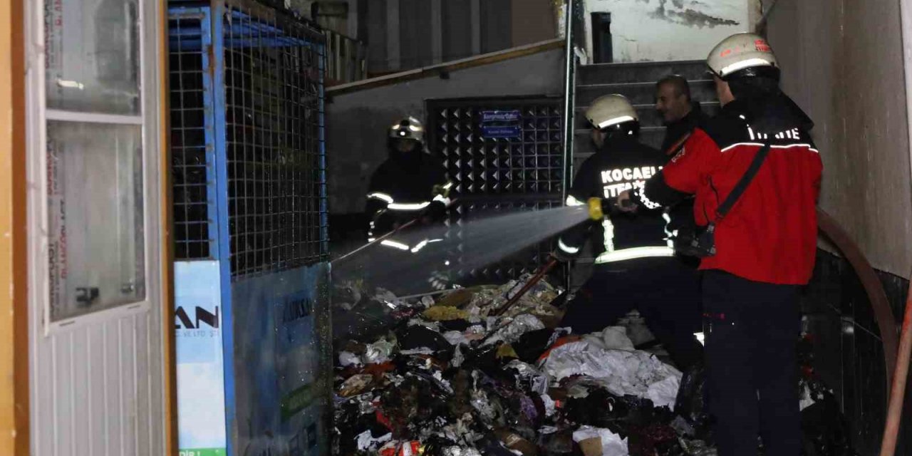 Sigara izmariti tekstil atölyesindeki atık kumaşları yaktı