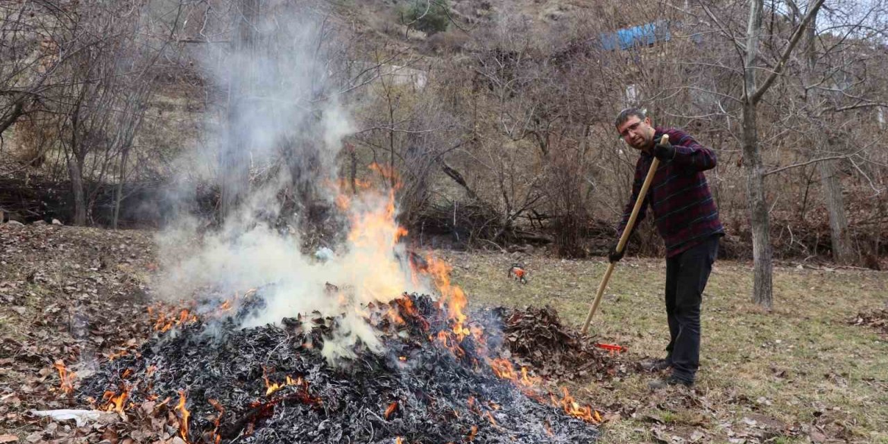 Omanağzı’nda bahçelerde ilkbahar temizliği