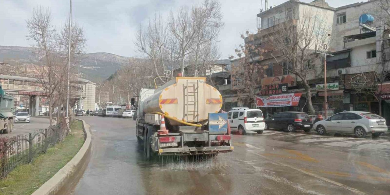 Kahramanmaraş’ta 830 noktada temizlik çalışmaları sürüyor