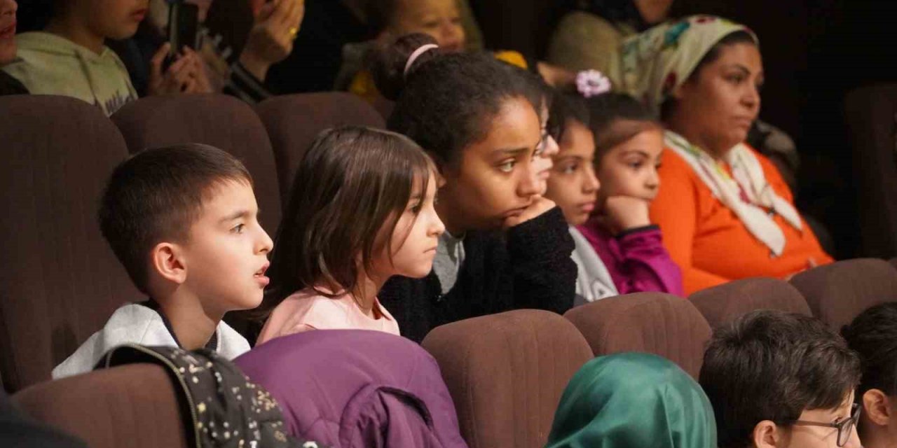 Sihirli Orman depremzede çocuklar için sahnelendi