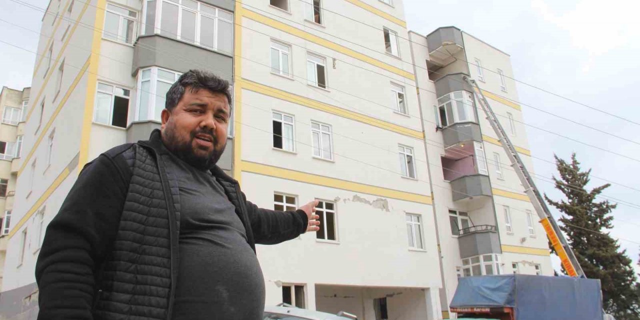 Deprem öncesinde kentsel dönüşüm istedikleri binalar, ağır hasar aldı