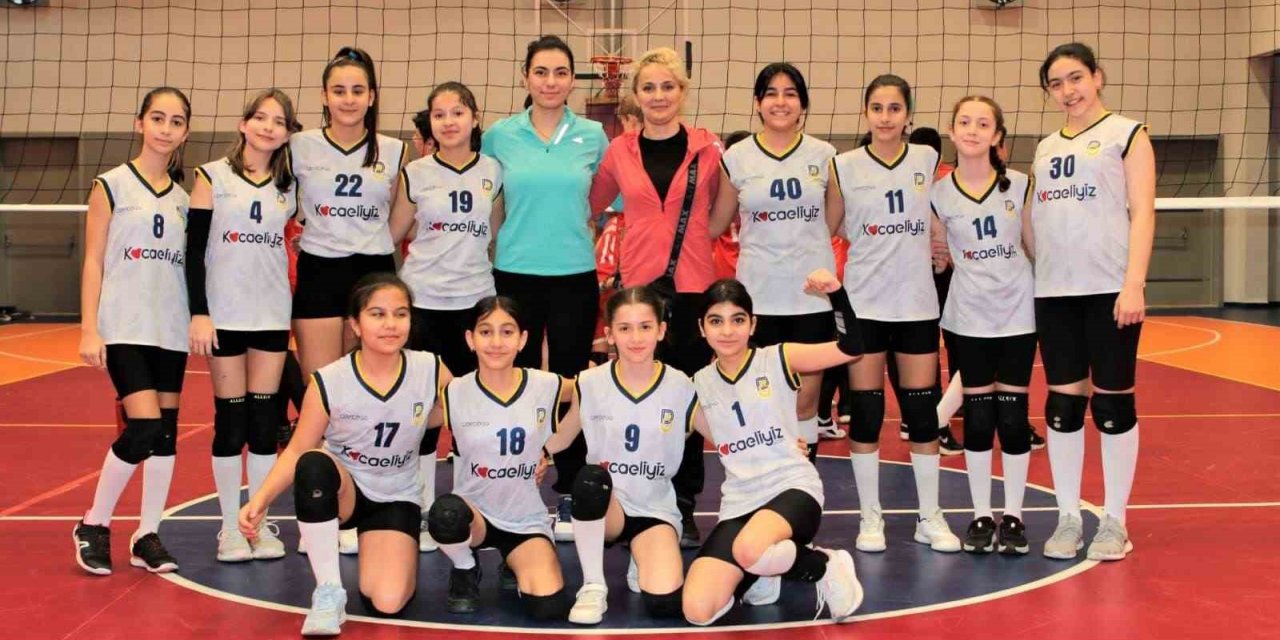 Derincespor’un midi kızlarından galibiyet