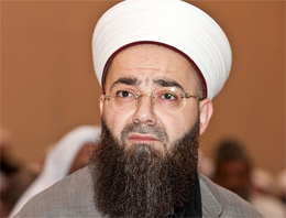 Yeni Akit Yeni Şafak'a fena sarktı