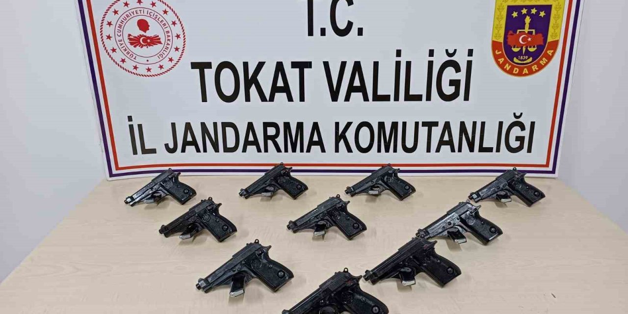 Tokat’ta kaçak silah operasyonu: 10 tabanca ele geçirildi