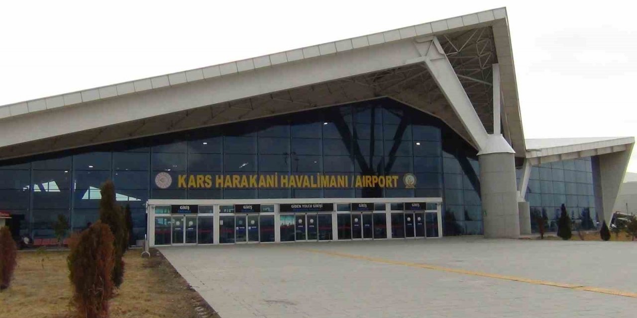 Kars Harakani Havaalanı uluslararası uçuşlara açıldı