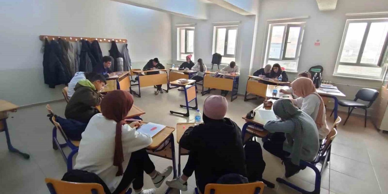 Hisarcık 15 Temmuz Şehitleri Anadolu Lisesinde psikososyal destek çalışması