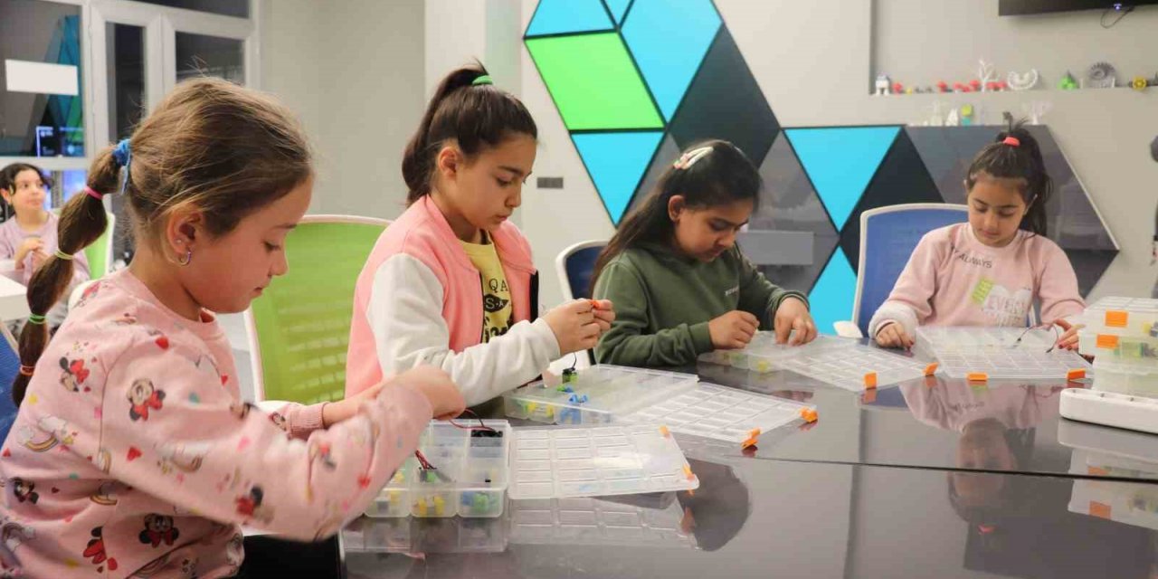 Büyükşehir ile çocuklar "bilim" dolu hafta sonu geçirdi