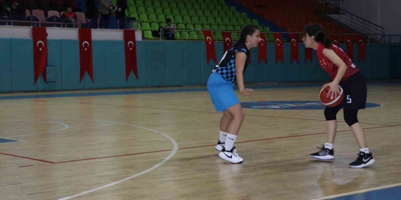Elazığ’da Basketbol Yıldızlar İl Şampiyonası başladı