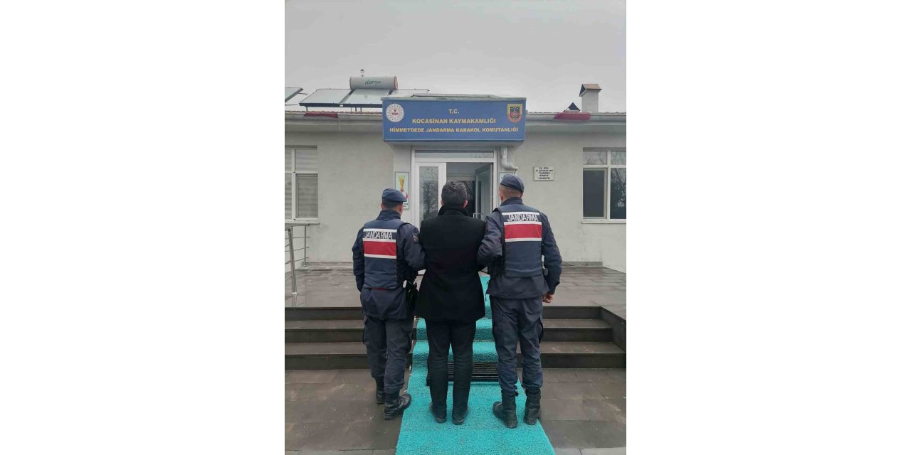 Terör suçundan hükümlü ihraç memur, jandarmadan kaçamadı