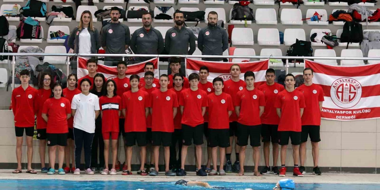 Akrep havuzdan sekizde sekiz ile çıktı