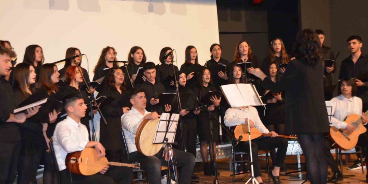 Didim’de İstiklal Marşı’nın kabul 102’nci yıl dönümü kutlandı