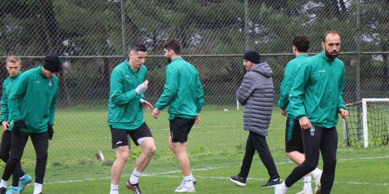 Taner Taşkın: "Sahada savaşan bir takım görecekler"