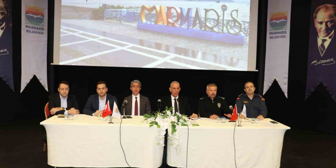 Marmaris’te kurumlar ve turizmciler yol haritası için toplandı