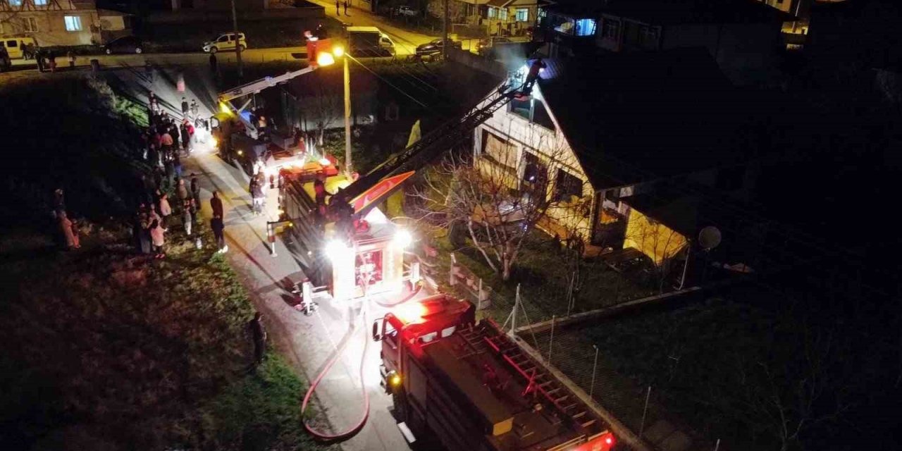 Sakarya’da evde çıkan yangın paniğe sebep oldu