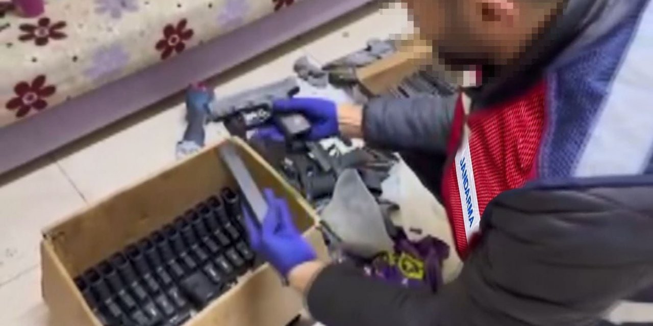 Jandarmadan elektrikçi görünümlü silah imalathanesine baskın