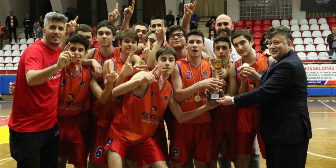 Aydın’da Erkekler U16 Basketbol Turnuvası’nın şampiyonu belli oldu