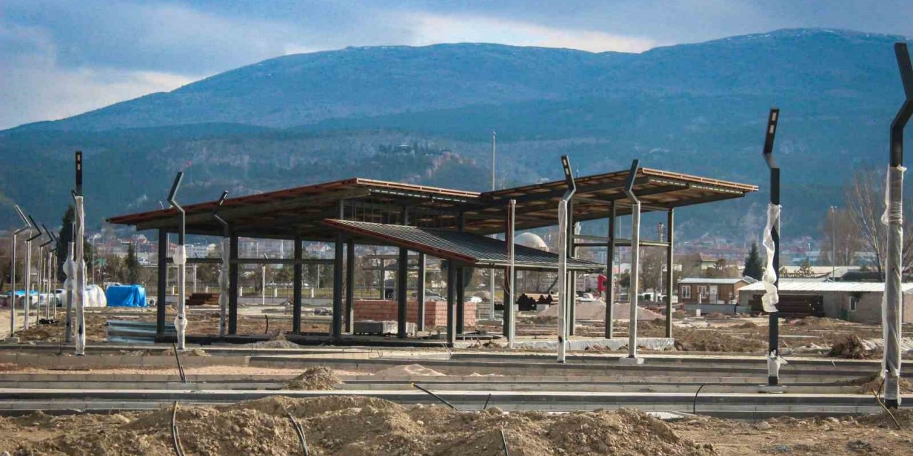 Yedigöller Rekreasyon Alanı’ndaki üst yapı çalışmaları tüm hızıyla devam ediyor