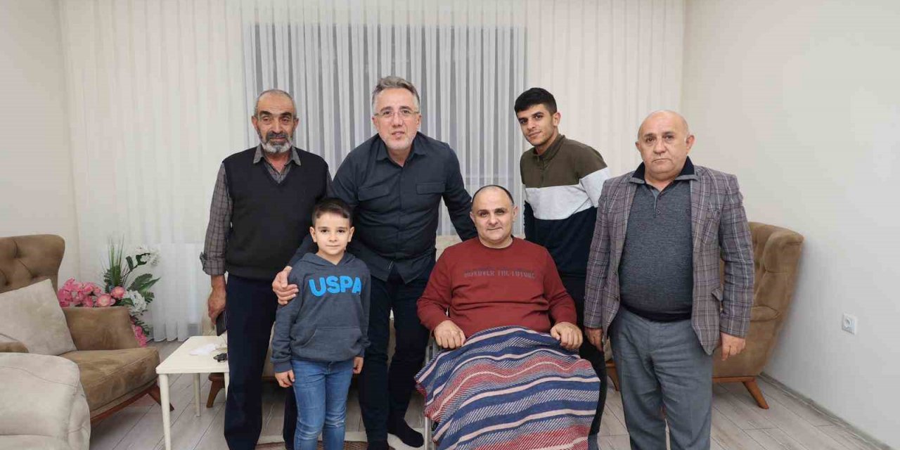 Başkan Savran ev ziyaretlerine devam ediyor