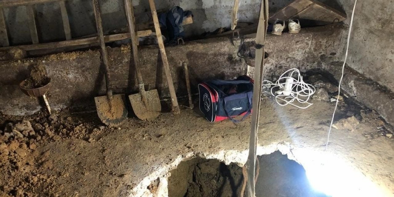 Sinop’ta kaçak kazı yapan 3 kişi suçüstü yakalandı