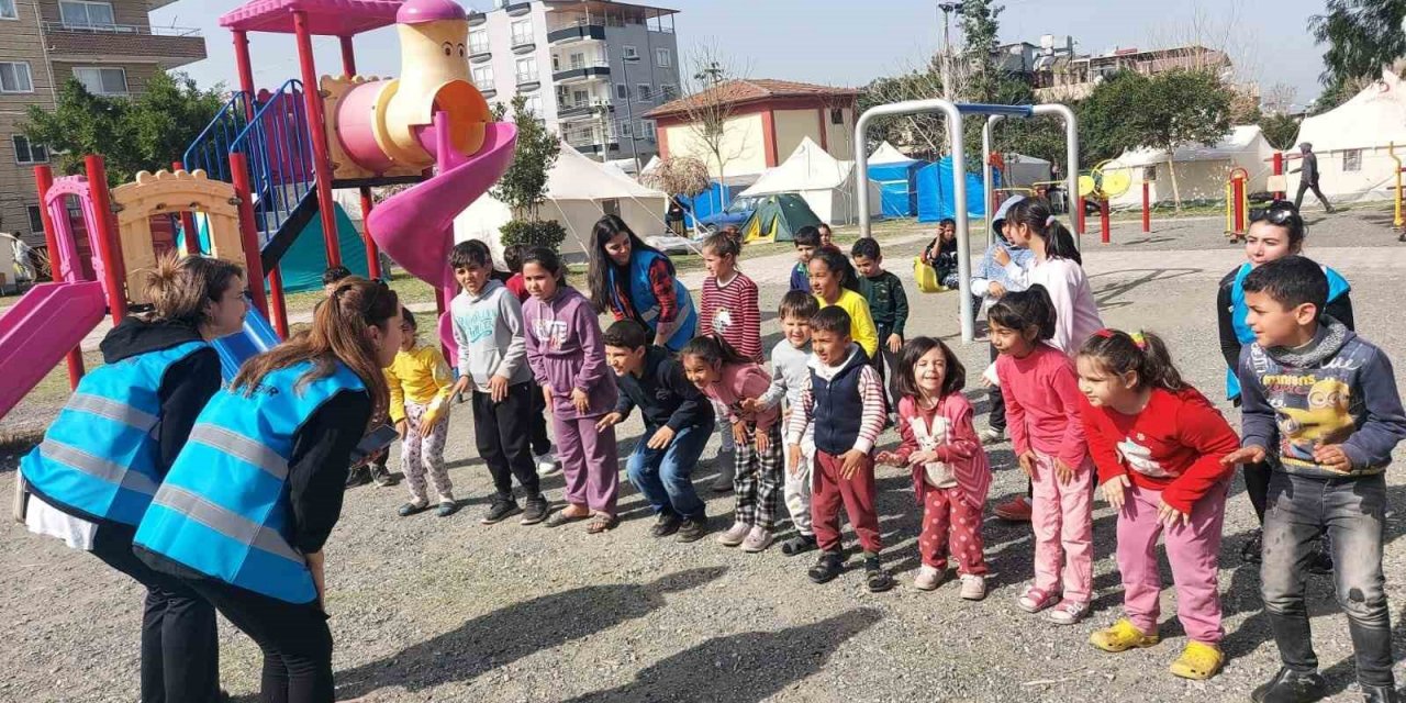 Denizli Büyükşehir depremin yaralarını sarmaya devam ediyor